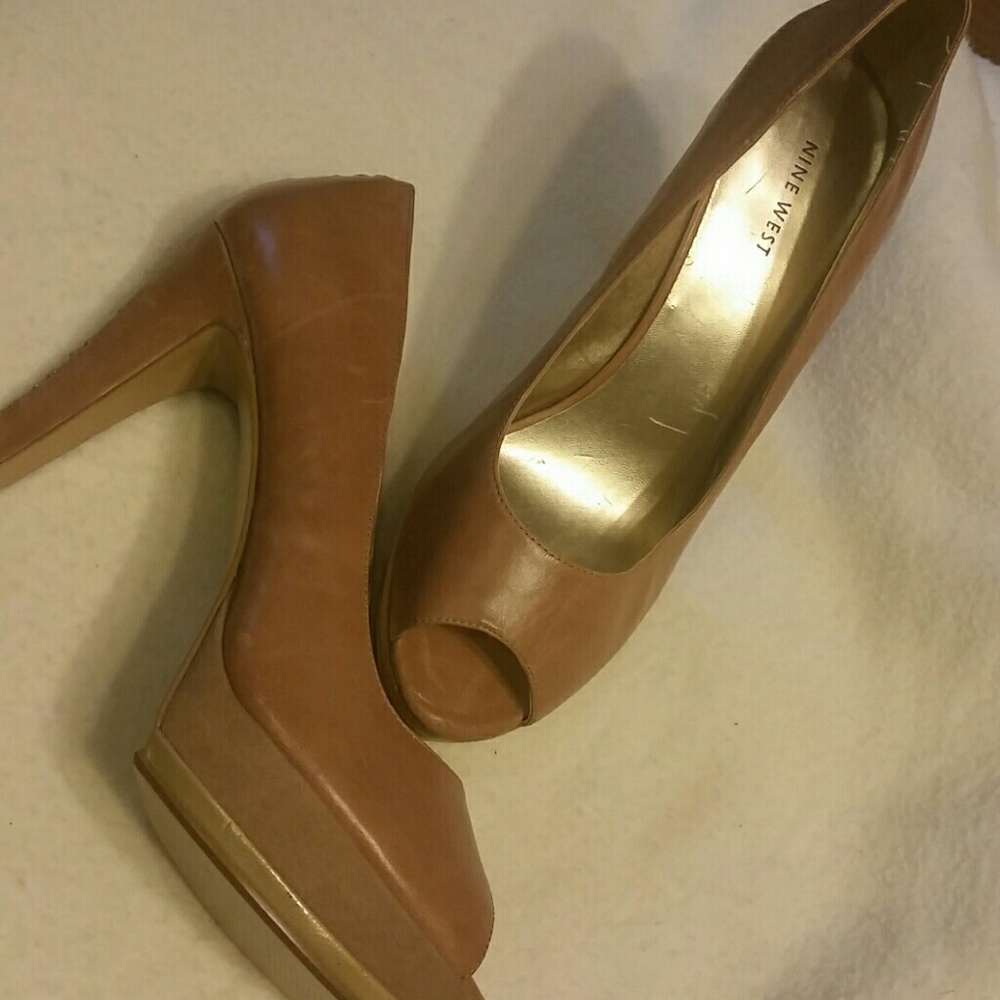 Nine West Tan Peep-Toe Platform Pumps